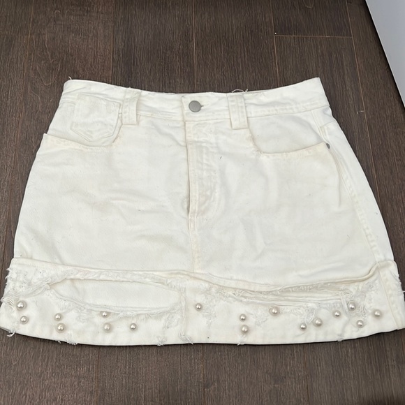 Zara white denim mini skirt - Picture 1 of 4